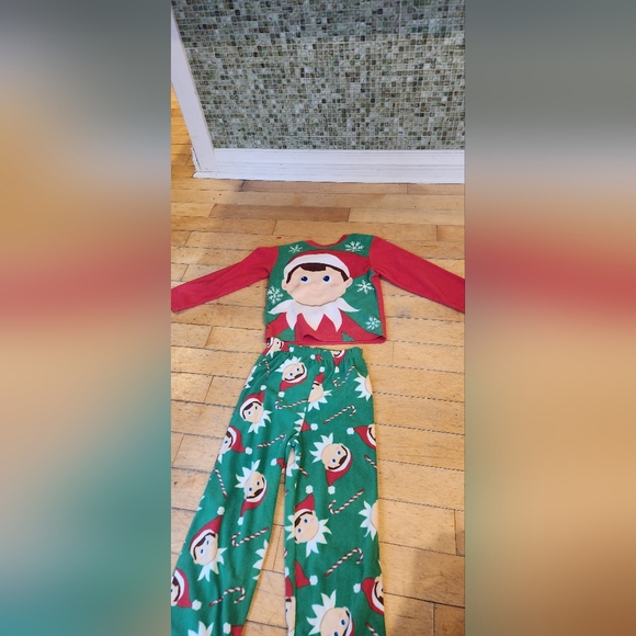 Elf on shelf child medium pajama top and bottom christmas - Picture 2 of 5